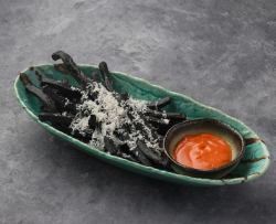 黒いポテトフライ