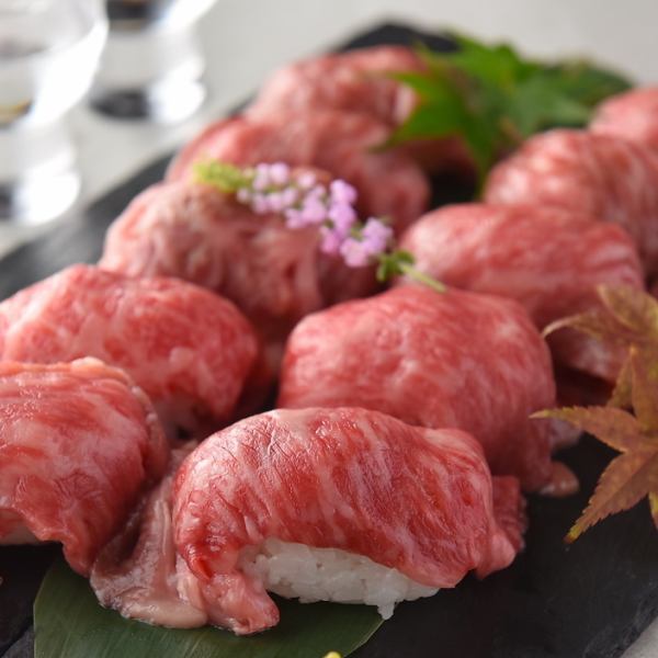 Popular on social media! Enjoy all-you-can-eat meat sushi!