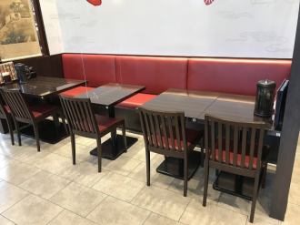 테이블 (2 명 좌석 × 3 탁자) 의자 좌석 × 소파 좌석