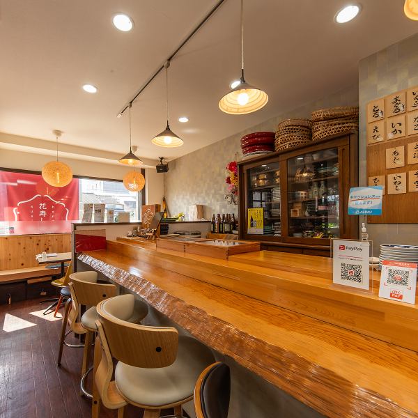 [Highlights of the counter seats] The counter seats are perfect for individuals or dates! You can relax and enjoy your meal, and these are recommended seats where you can enjoy watching the sushi being made!