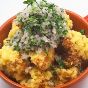 カリフラワーのフリットとグレモラータ