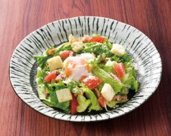 ささ川特製 温玉シーザーサラダ