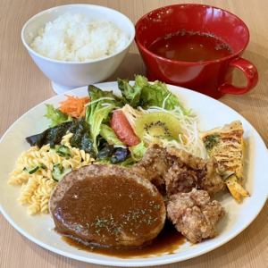 Fried hamburger plate with choice of dessert