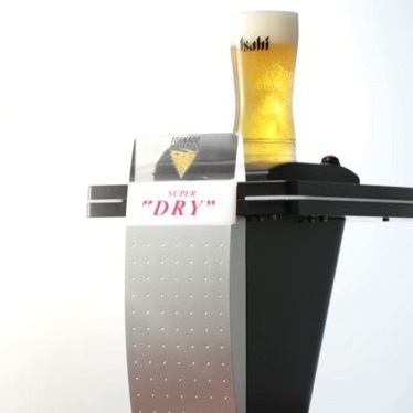 グラスの下から注がれるトルネードビールサーバー入荷