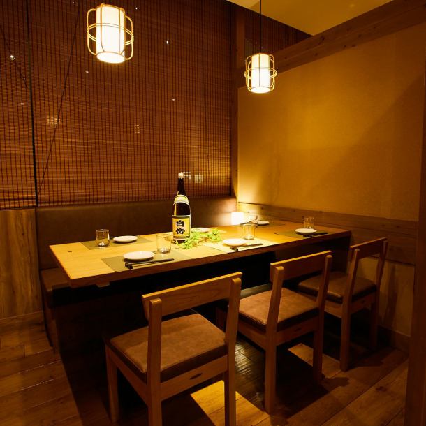 It is in a good location 1 minute from Kanayama Station, so it is ideal for those who want to enjoy it after work or just before the last train. Please enjoy it.We will guide you to comfortable seats according to the number of people.We have a wide range of private rooms that can accommodate small groups to groups!