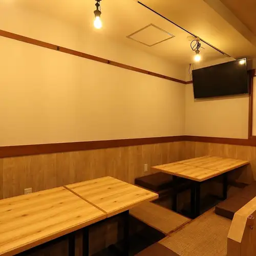 We also accept private party bookings for groups of 25 to 45 people! Please feel free to contact us to discuss plans, group sizes, and other details.