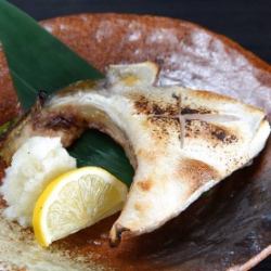 カンパチのカマ塩焼き