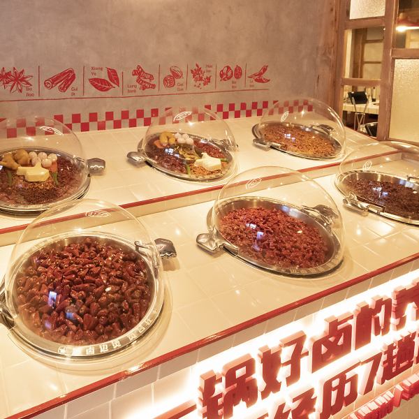 本場の味！多種多様な薬膳食材・スパイスで作る特製スープは滋養強壮・免疫力UP効果も◎コロナウイルス感染対策も万全でお待ちしております。