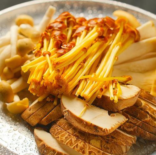 【お鍋の食材】きのこの盛り合わせ