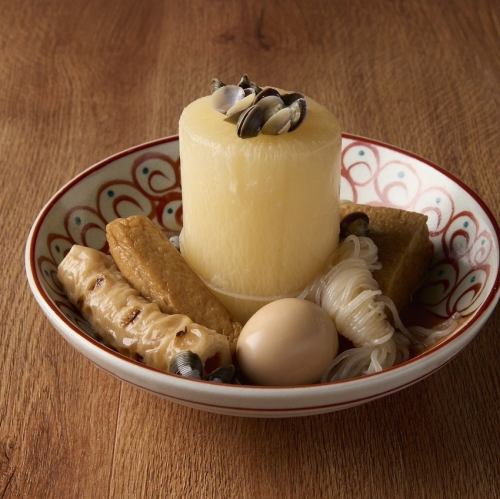 長～い大根が主役のおでん盛り合わせ