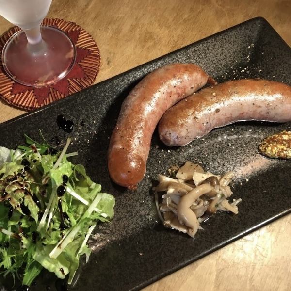 【クラフトビールとの相性ばっちり！】パリッと食感が堪らない「リングイッサ・ミネイラ」1200円（税込）