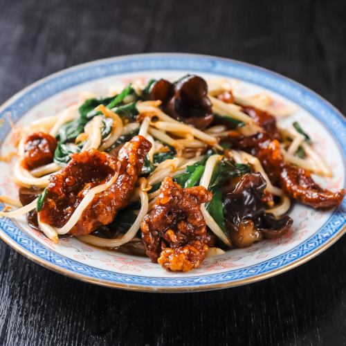 ニラ・レバー・モヤシ炒め　小