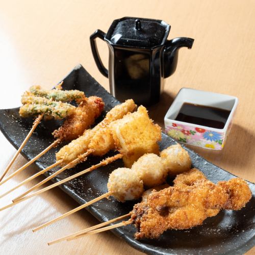 おまかせで串カツ盛り合わせも可能に◎海鮮メニューも豊富≪串カツ　140円(税込)～≫