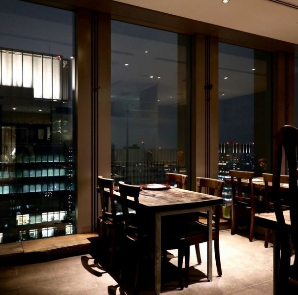 [Seats overlooking the night view] If you want to immerse yourself in a luxurious atmosphere, please come to Miyashita.You can also see the newly renovated Marunouchi station building from the 36th floor of the Marunouchi Building.Please enjoy delicious sake and food while watching the wonderful scenery.Recommended for special occasions such as anniversaries and dates.