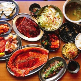 極コース（3名様～）料理のみ：7000円（税込）+2000円飲み放題付　120分（L.O.30分前）