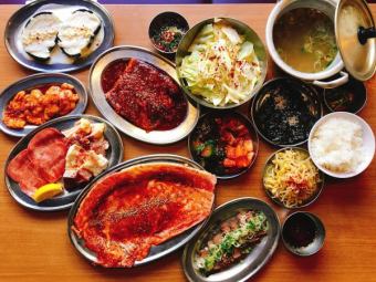 極コース（3名様～）料理のみ：7000円（税込）+2000円飲み放題付　120分（L.O.30分前）