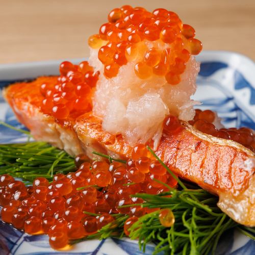 Coho salmon with grated salmon roe