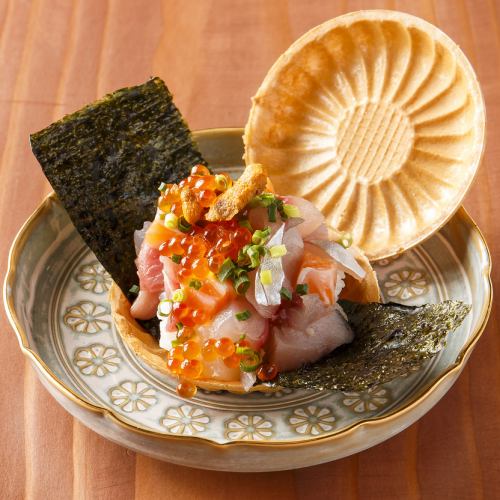 Sea urchin and salmon roe sushi