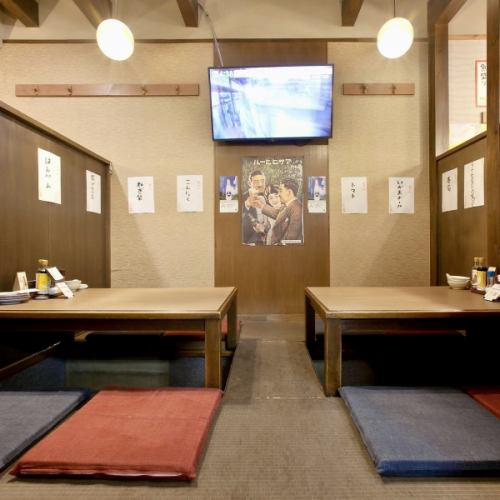 This is a hori-kotatsu with seating for 8 people.All courses with all-you-can-drink are very reasonably priced at 4,000 JPY (incl. tax)!