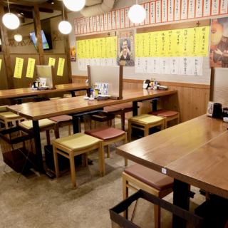 [Table seats available for small to large groups] Table seats for 4 to 32 people.It's just a 2-minute walk from the north exit of Sama-Tenjin Station, so it's perfect for after work! Why don't you take the stress out of your daily life at our restaurant? Enjoy the cuisine of the course at a great price!