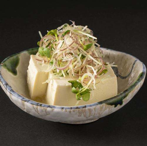 佐料丰富的冷豆腐