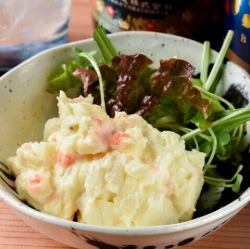 自家製ポテトサラダ