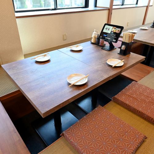 ゆったりくつろげる掘りごたつテーブル☆