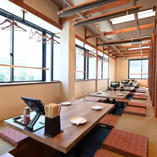 お座敷は全席掘りごたつのお席となっております。