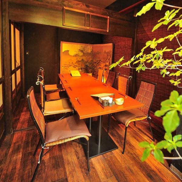 [27 private rooms with a calm atmosphere] We have 23 private rooms that match the scene, such as chair seats and sunken kotatsu seats.Amon, with its calm atmosphere, is ideal for corporate banquets, receptions, and special occasions such as anniversaries and birthdays.The seats are laid out in a relaxed manner, so the secretary will be pleased.