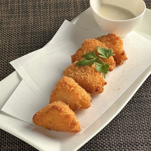 Melty fried Camembert cheese fritters