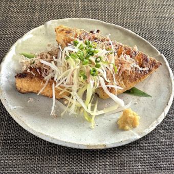 三角形炸豆腐,Jogiyama 的特色菜