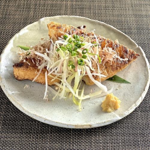 Triangular fried tofu, a specialty of Jogiyama