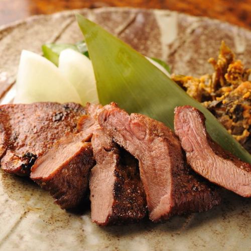 Sendai specialty: Grilled beef tongue marinated in miso (6 slices)