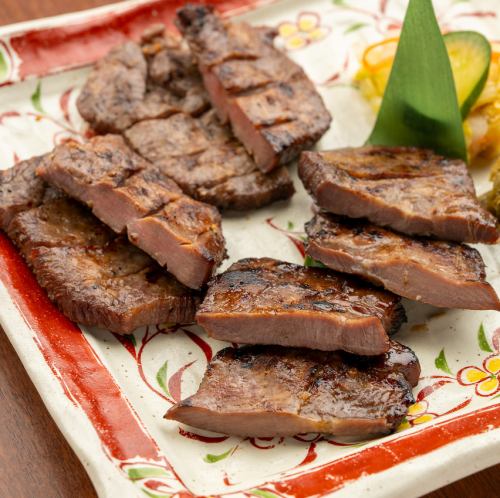 Sendai specialty: Charcoal-grilled beef tongue (2 types)