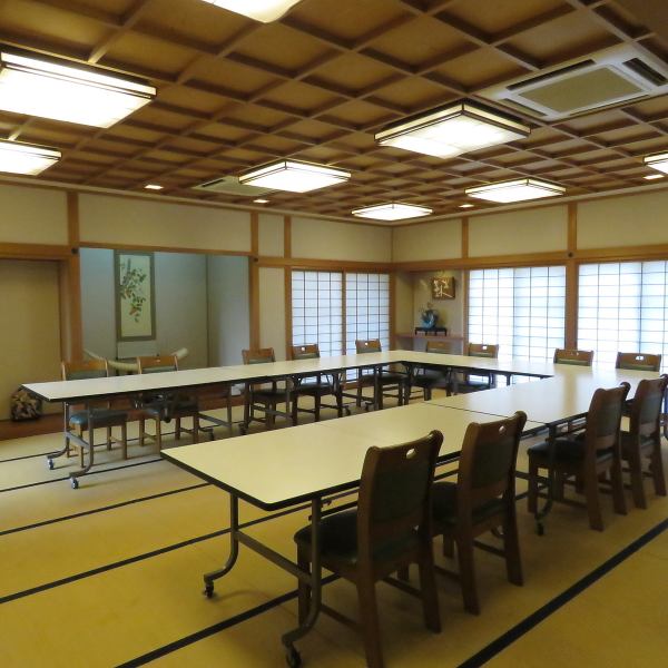 ≪2F Banquet Private Room≫ There are 3 private tatami rooms that can accommodate 10, 20, and 60 people.Under the circumstances where you still want to avoid contact with people as much as possible, it is safe for families to use during the year-end and New Year holidays and Obon festival.