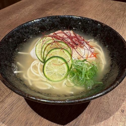 鯛と半田麺のにゅうめん
