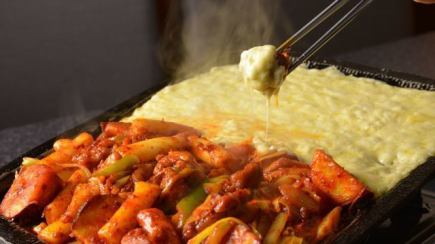 [Popular Korean Cuisine] Cheese Dakgalbi 7-Course Meal: 4,000 yen (All-you-can-drink +1,000 yen)