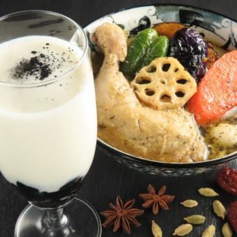 【テイクアウト用】選べるセットメニュー☆薬膳スープカレー＆ラッシー