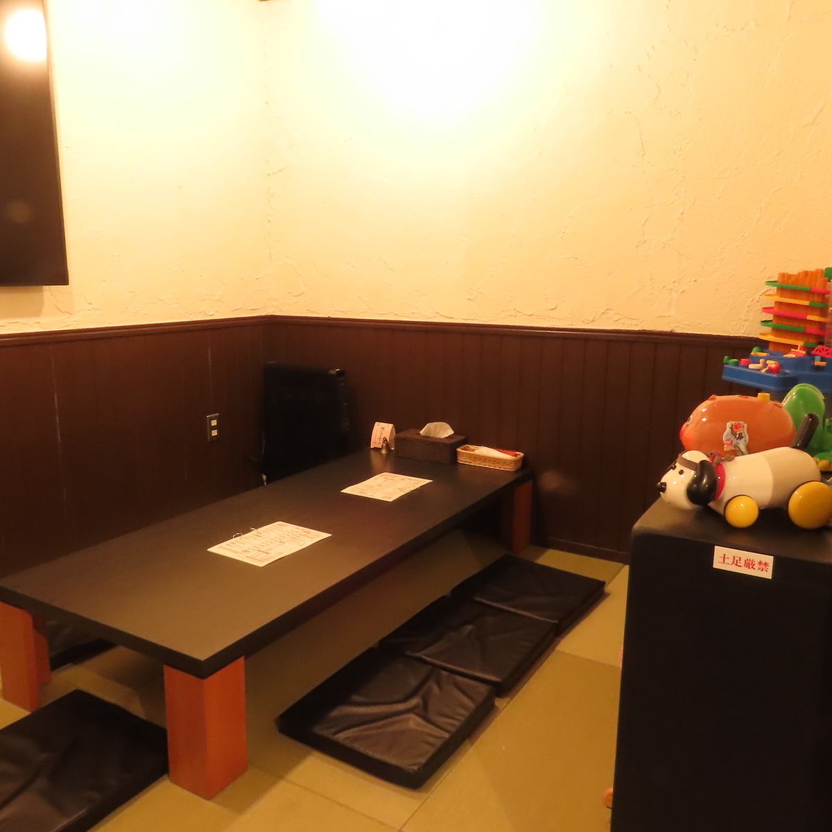 带上您的宝宝!在配备儿童玩具的私人榻榻米房间里尽情玩耍吧!