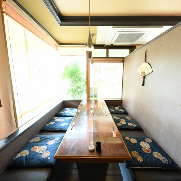 We can accommodate large parties! We have private rooms where you can relax without worrying about your surroundings.