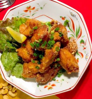 Fried chicken with green onion sauce