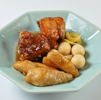 Braised sweet and sour pork in black vinegar