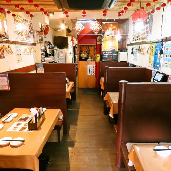 広々としたテーブルがごございます。