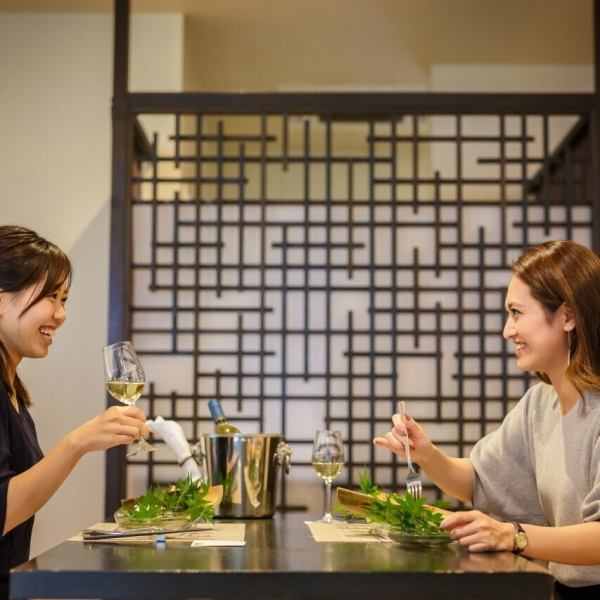 Our restaurant is open during lunchtime, allowing you to relax and enjoy the panoramic view, which is rare even in Himeji city.We offer a menu that is popular with families and girls' nights out, and you can enjoy our carefully prepared dishes in the bright atmosphere that is unique to daytime dining.