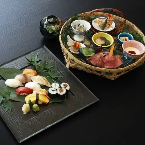 【ランチ】 『寿司御膳』 お寿司10巻+椚座牛ローストビーフ入り前菜6種