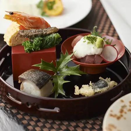 [2027 New Year Celebration New Year's Set Meal] A nine-course meal featuring seasonal ingredients, a specialty of our head chef, perfect for the New Year (limited availability)