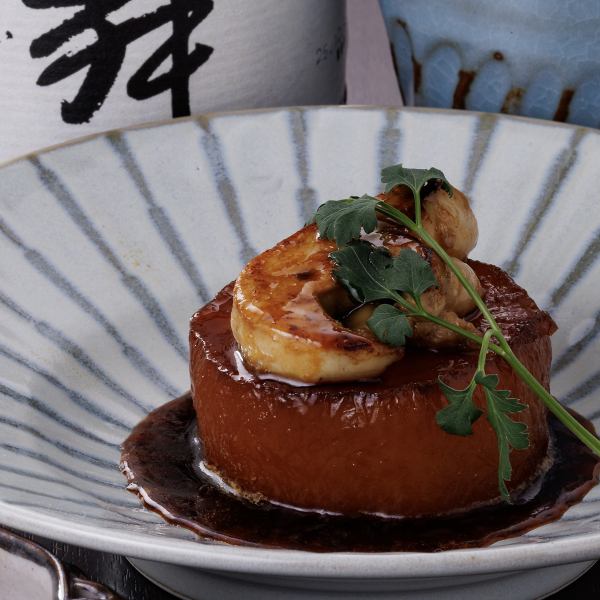 【和洋の融合】フォアグラ大根◆鶏出汁が染みた大根と贅沢食材