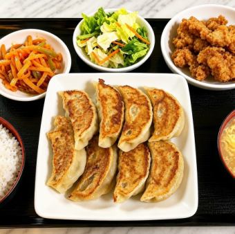 【ランチ】餃子定食のご予約★ソフトドリンク1杯無料！