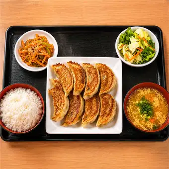【ランチ】餃子定食のご予約★ソフトドリンク1杯無料！