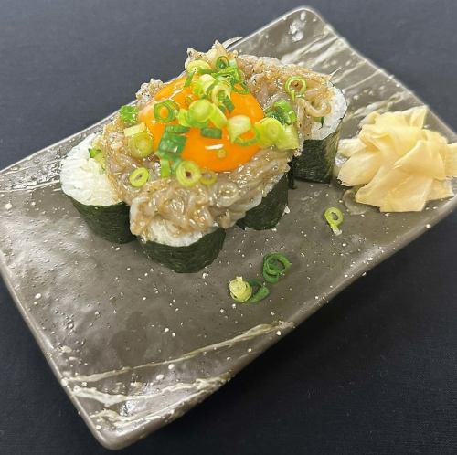 あて巻き　生しらすユッケ